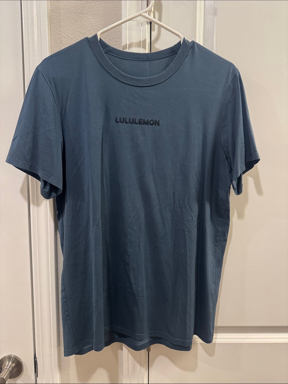 lululemon athletica Men's Slate Blue Short-Sleeve Logo Tee